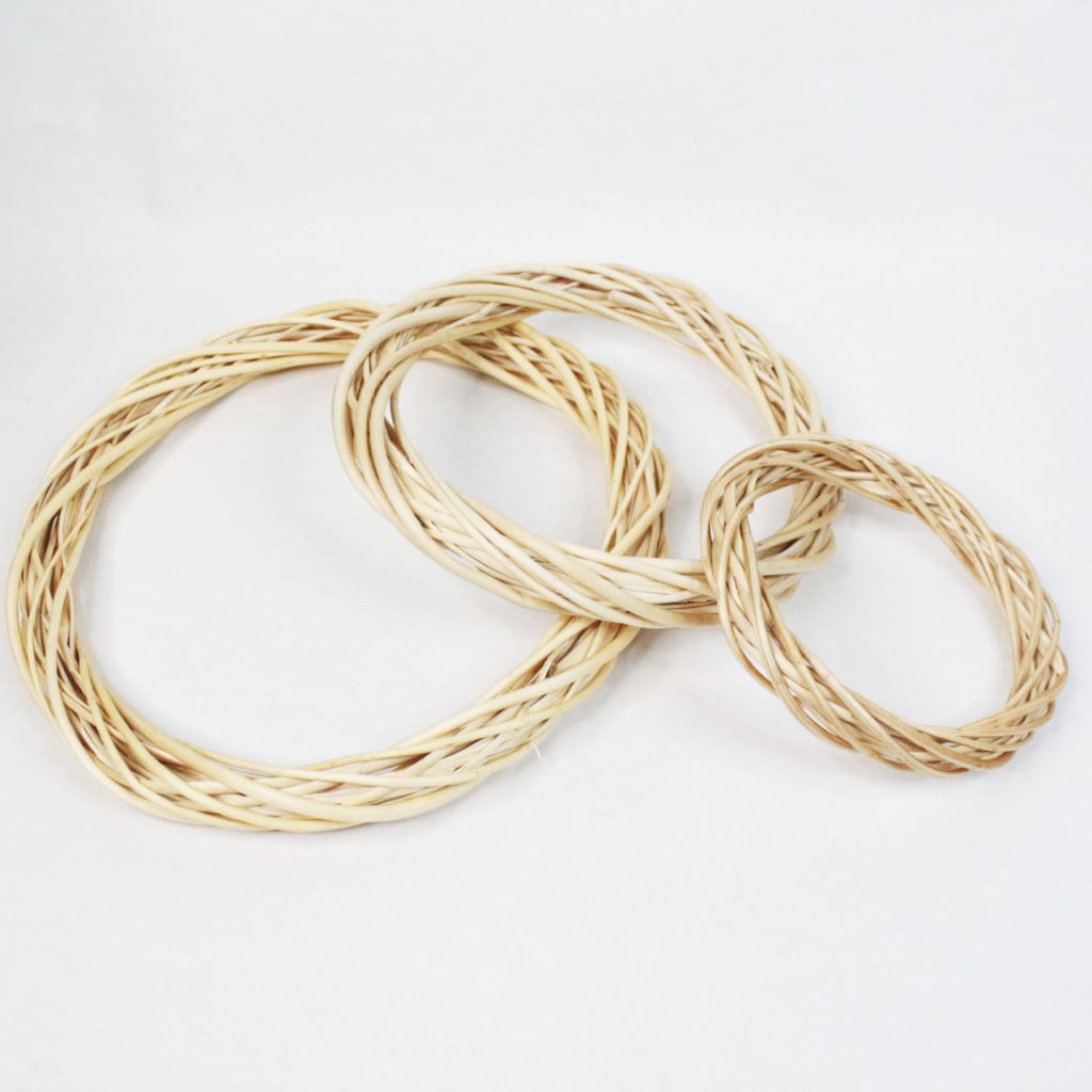 Плетеное кольцо в виде цепочки на заказ в ювелирной мастерской