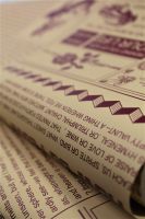 Пленка матовая Новости, 58 см х 10 м, винный на коричневом - вид 1 миниатюра