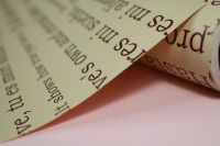 Пленка матовая двухсторонняя Шрифты, 50 см х 10 м, бурый/розовый - вид 1 миниатюра