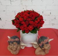 Красные розы в шляпной коробке - вид 1 миниатюра