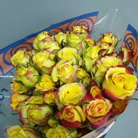 Роза кустовая Эквадор 70 см от 70 руб. за 1 шт в зависимости от сорта - вид 5 миниатюра