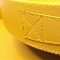 Поднос интерьерный с декоративными ручками, h6 х d36 см, экокожа, желтый, Z8-18 - вид 1 миниатюра