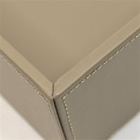 Поднос интерьерный с ручками, 40 х 40 х 8 см, экокожа, оливково-серый, Z8-20 - вид 2 миниатюра
