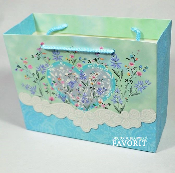 Сумка бумажная горизонтальная 34 х 45 х 12 см, Цветочное сердце, W72-3 Сумка бумажная горизонтальная 34 х 45 х 12 см, Цветочное сердце, W72-3