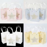 Сумка бумажная с пластиковыми ручками 32 х 26 х 12 см, Звезда, 12 шт, Z17-10 Сумка бумажная с пластиковыми ручками 32 х 26 х 12 см, Звезда, 12 шт, Z17-10