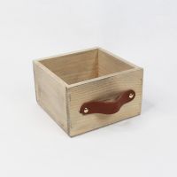 Ящик деревянный для цветов и подарков с декоративным элементом 15 х 15 х 9 см, в ассортименте - вид 5 миниатюра
