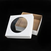 Коробка с круглым окном на крышке, 12 х 12 х 4 см, белый, ККО2 - вид 1 миниатюра