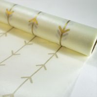 Фетр ламинированный Кустик, 60 см х 5 м, белый с золотом - вид 1 миниатюра